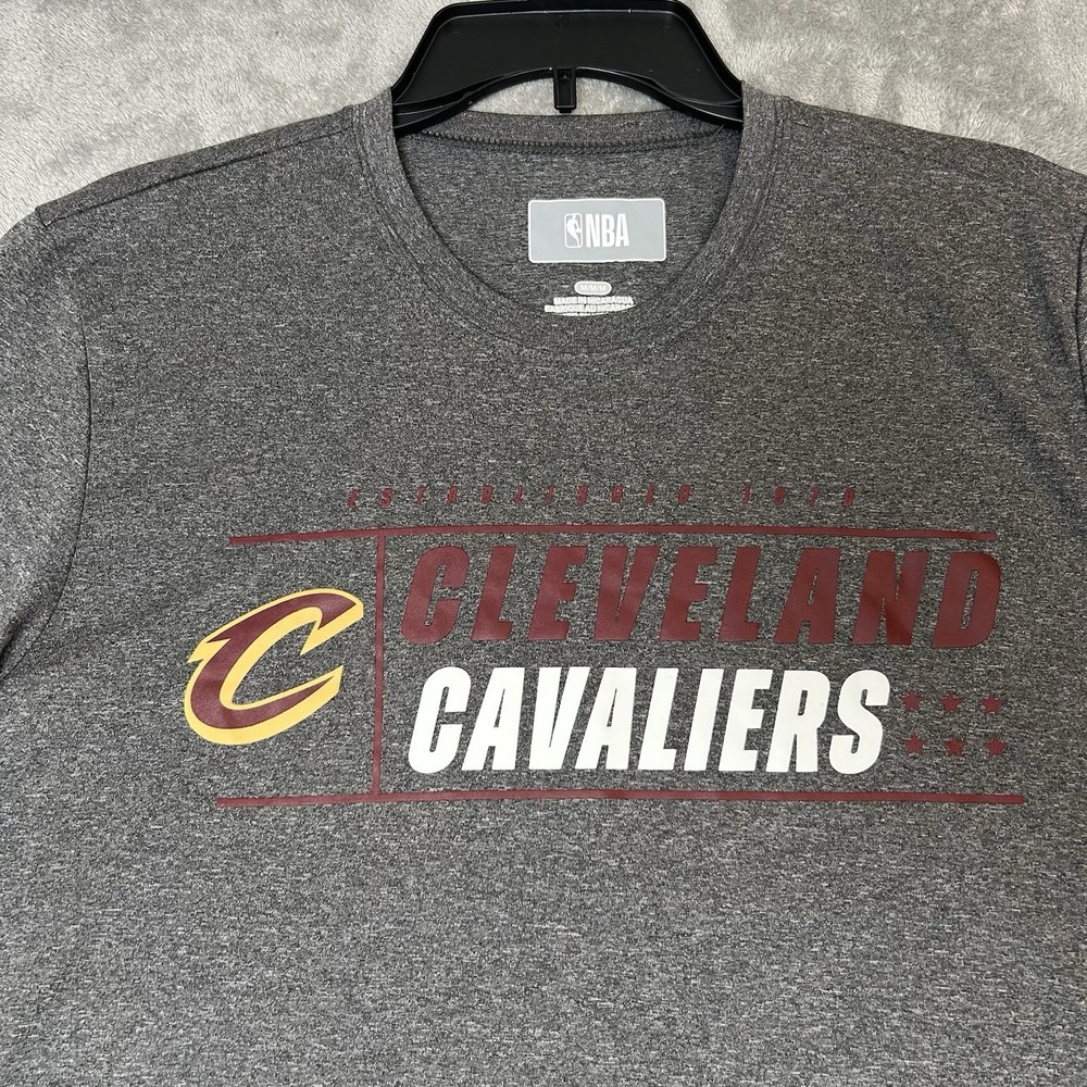 Cleveland Cavaliers NBA T-Shirt Men's Short Sleeves Gray Performance Sz Medium